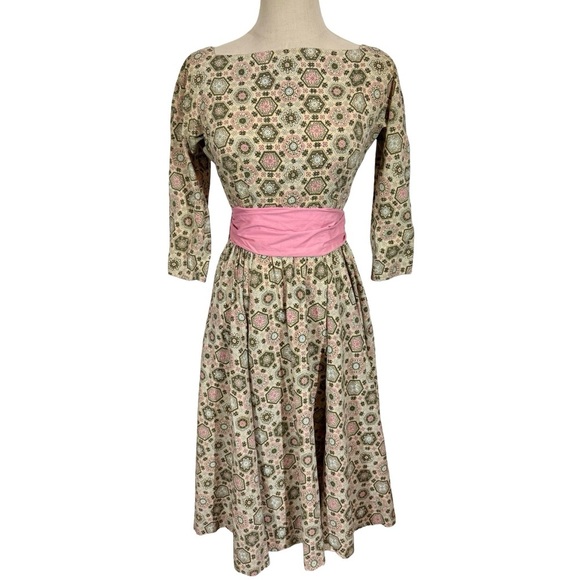 True Vintage Jeanne D’Arc 50s 60s Fit and Flare Geometric Patterned Day Dress - Picture 2 of 16